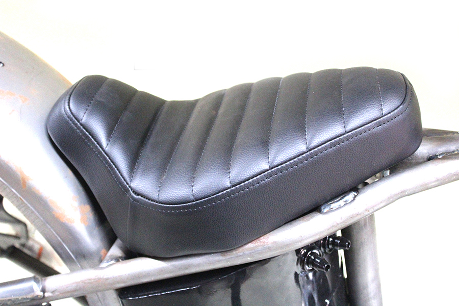 Bates Tuck and Roll Solo Seat Set Black