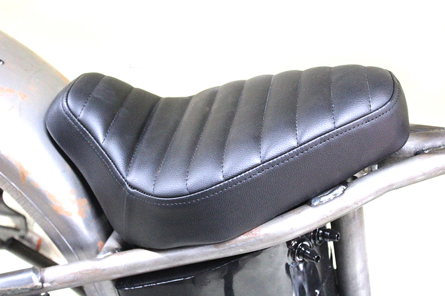 Corbin Gentry Tuck and Roll Solo Seat Set Black