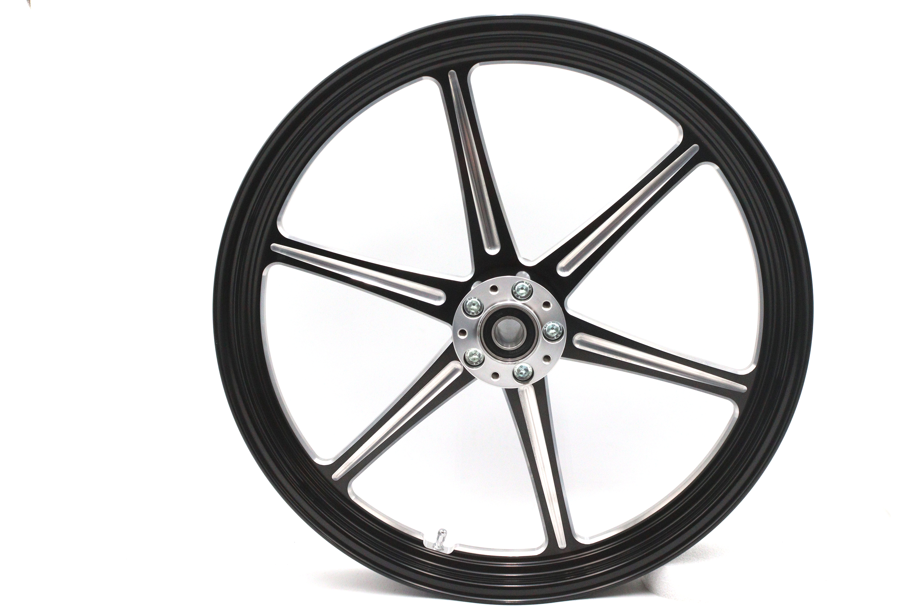 21" x 2.15" Revolver Front Wheel Black Cut
